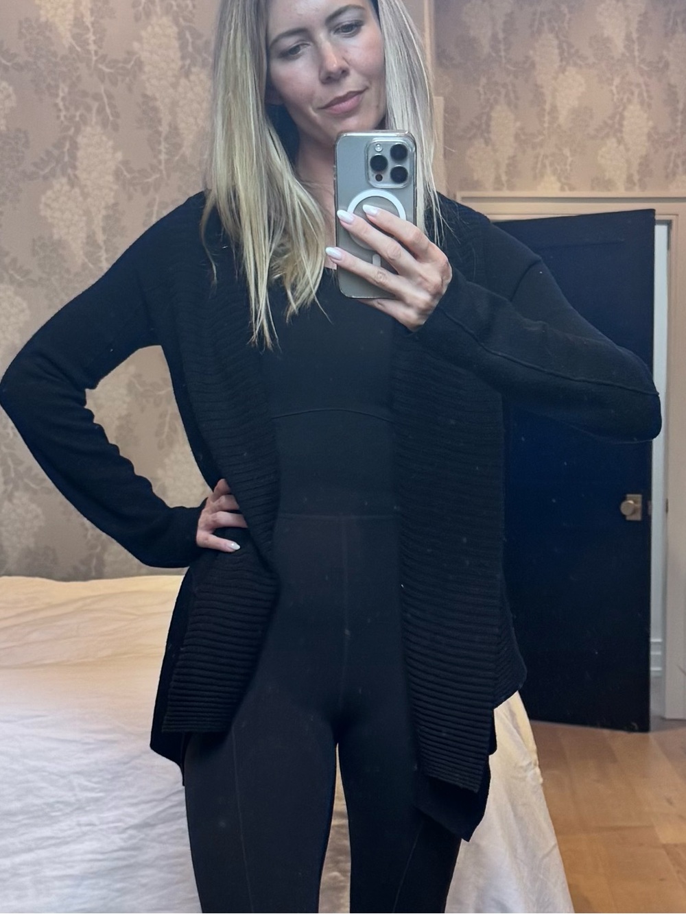 BCBG Black Open-Front Knit Cardigan. XXS